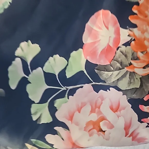 Silky kimono style robe - Picture 2 of 5